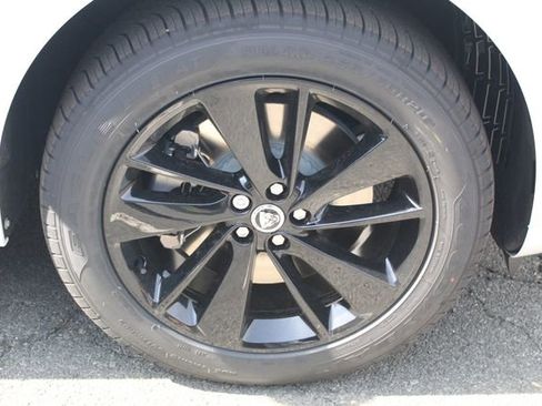 New 2026 Jaguar F-PACE R-Dynamic S image 9