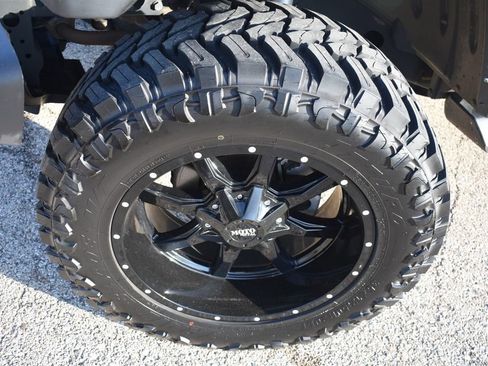 Used 2021 Jeep Wrangler Unlimited Sahara AWD/4WD image 13