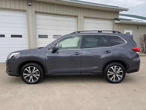 Used 2023 Subaru Forester Limited image 4