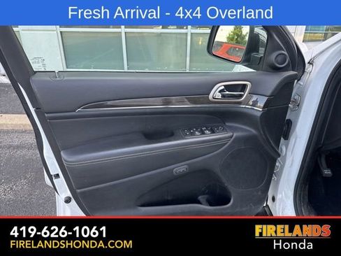 Used 2014 Jeep Grand Cherokee Overland w/ Advanced Technology Group AWD/4WD image 13
