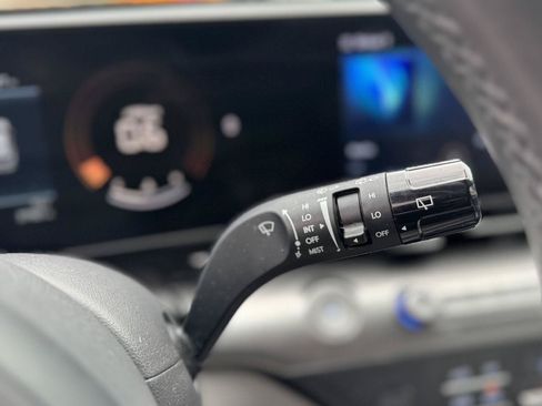 Used 2025 Hyundai Kona SEL FWD image 18