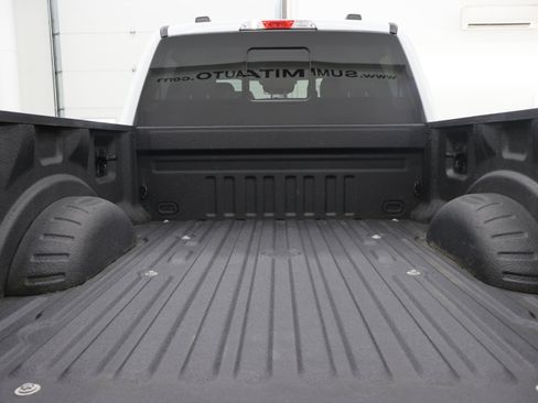 Used 2022 Ford F250 XLT w/ XLT Premium Package AWD/4WD image 28