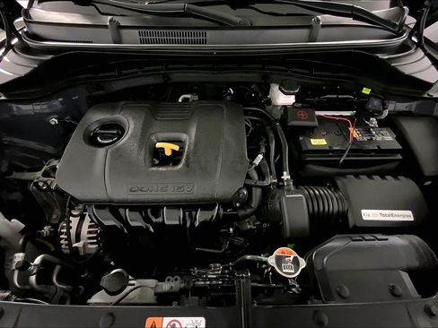 Certified 2025 Kia Soul LX w/ LX Technology Package FWD image 10