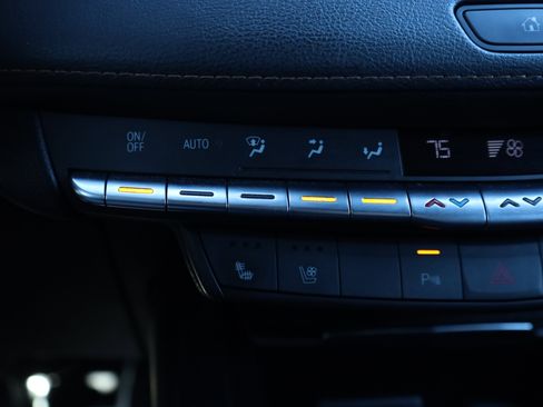 Used 2021 Cadillac XT4 Sport image 11