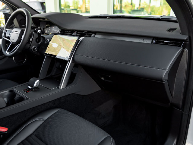 New 2026 Land Rover Discovery Sport Landmark AWD/4WD image 38