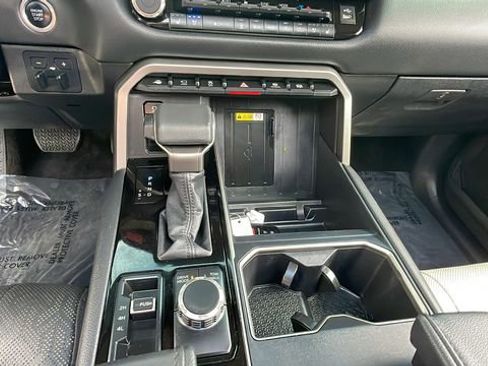 Used 2023 Toyota Tundra Limited AWD/4WD image 14
