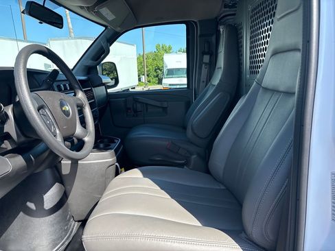 New 2025 Chevrolet Express 2500 w/ Driver Convenience Package RWD image 9