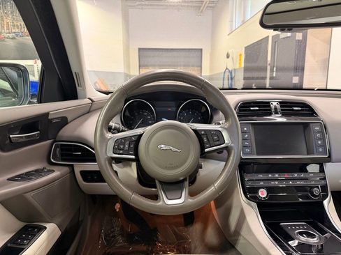 Used 2018 Jaguar XE Prestige AWD/4WD image 23