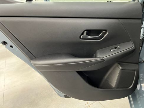 Used 2024 Nissan Sentra SV FWD image 18