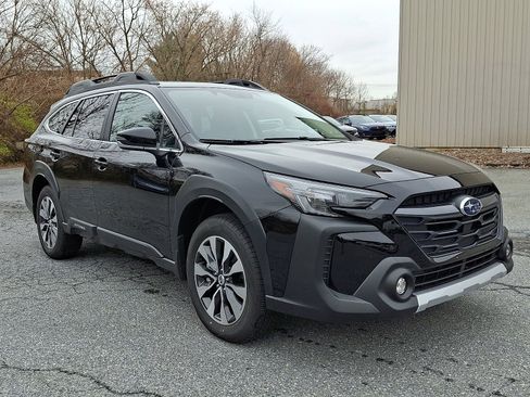 Certified 2025 Subaru Outback Limited image 3