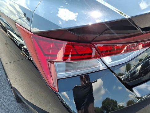 Used 2023 Hyundai Elantra Limited w/ Cargo Package FWD image 16