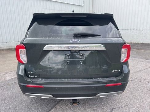 Used 2023 Ford Explorer XLT w/ Equipment Group 202A AWD/4WD image 7