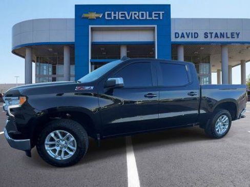 Used 2024 Chevrolet Silverado 1500 LT w/ Z71 Off-Road Package AWD/4WD image 4