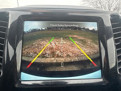 Used 2021 Jeep Cherokee Limited w/ Elite Package image 8