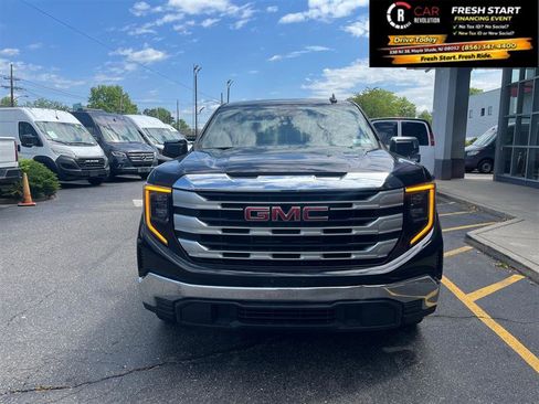 Used 2024 GMC Sierra 1500 SLE RWD image 2