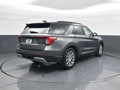 New 2026 Ford Explorer Platinum image 7