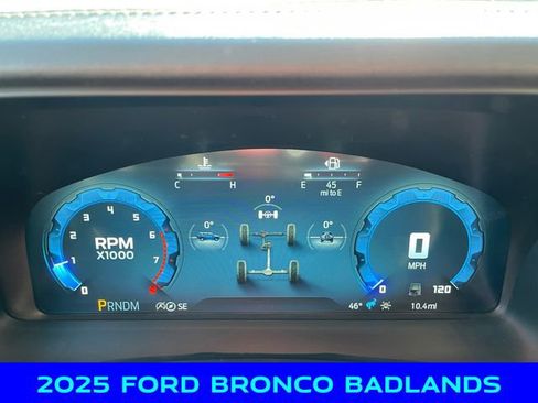 New 2025 Ford Bronco Badlands image 2
