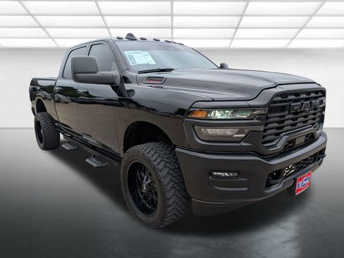 Used 2025 RAM 2500 Tradesman AWD/4WD image 1