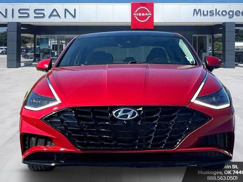 Used 2021 Hyundai Sonata Limited w/ Cargo Package FWD image 2