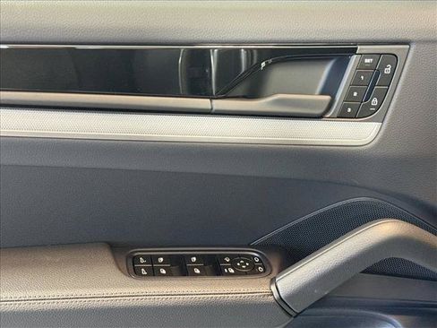 New 2026 Porsche Cayenne AWD/4WD image 11