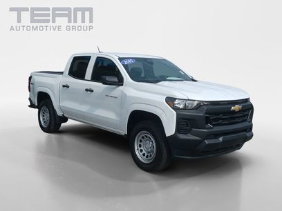 Used 2025 Chevrolet Colorado W/T w/ Advanced Trailering Package