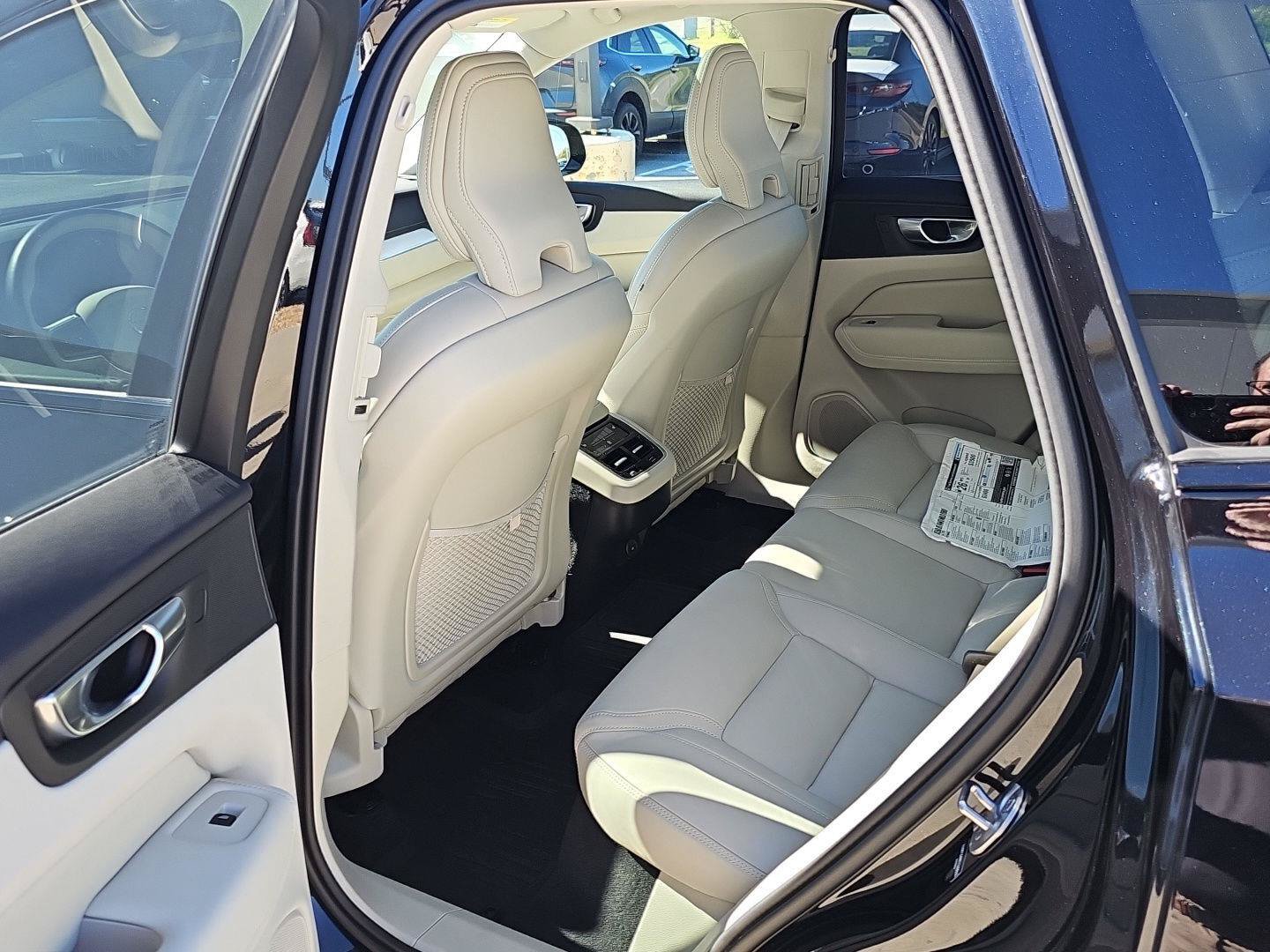 Used 2026 Volvo XC60 B5 Ultra w/ Protection Package Premier AWD/4WD image 21