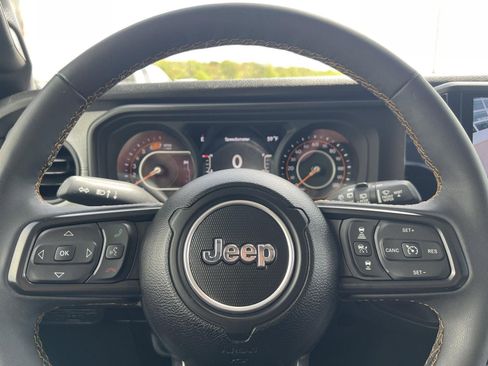 Used 2024 Jeep Wrangler Unlimited Sport AWD/4WD image 27