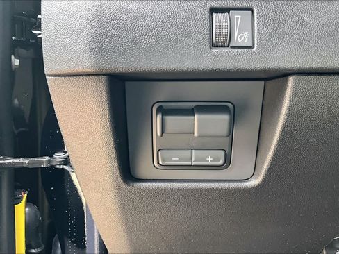 New 2026 Chevrolet Colorado ZR2 image 17