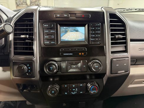 Used 2019 Ford F250 XLT image 23