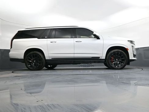 Used 2023 Cadillac Escalade ESV Sport Platinum w/ LPO, ONYX Package image 25