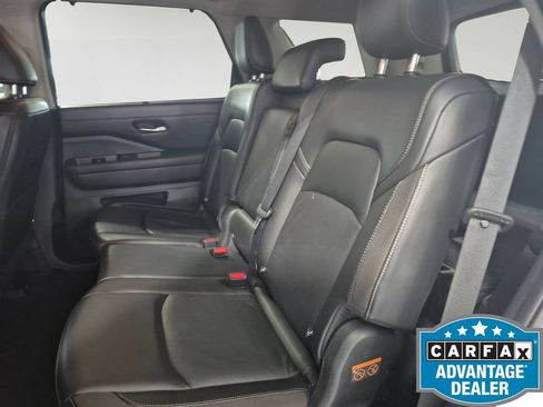 Used 2023 Nissan Pathfinder SL FWD image 18