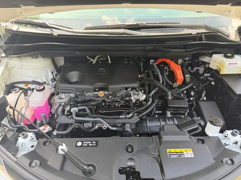 Used 2025 Toyota Sienna XLE w/ XLE Plus Package AWD/4WD image 20