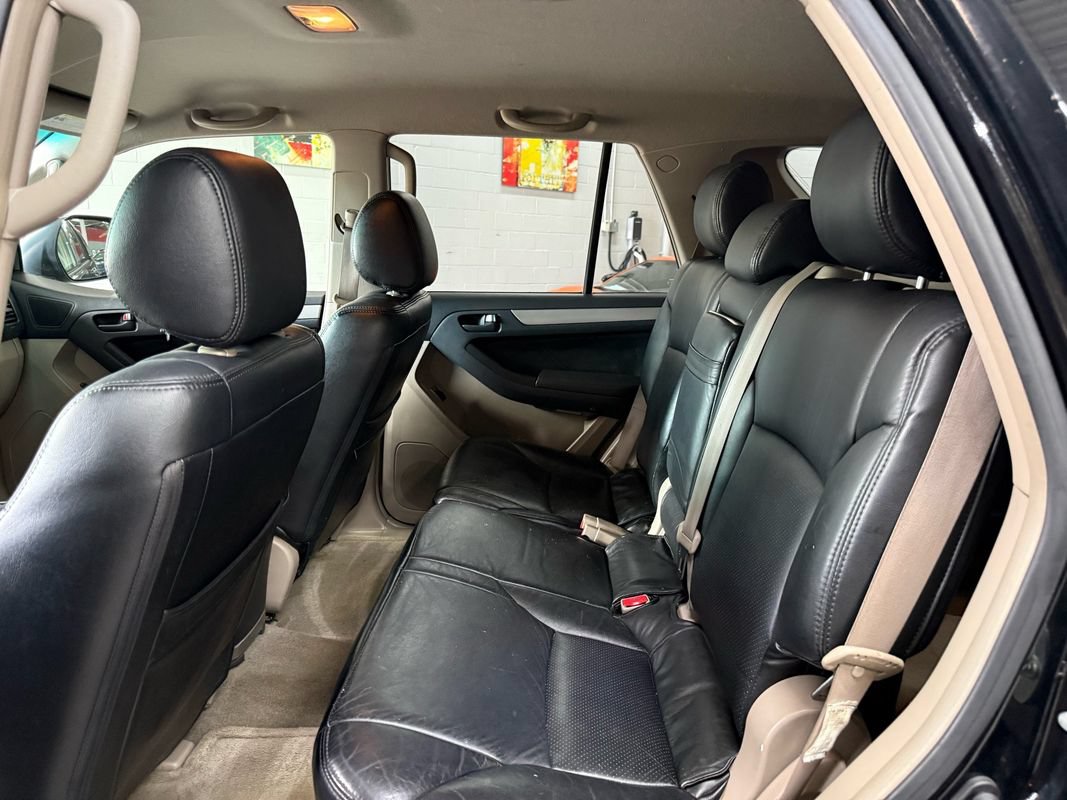 Used 2005 Toyota 4Runner SR5 AWD/4WD image 13