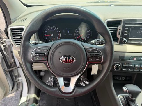 Used 2019 Kia Sportage LX AWD/4WD image 24