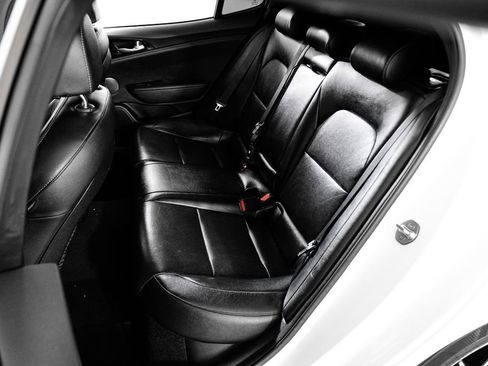 Used 2022 Kia Stinger GT-Line w/ Sun & Sound Package image 43