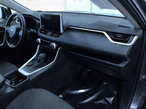 Used 2025 Toyota RAV4 XLE image 23