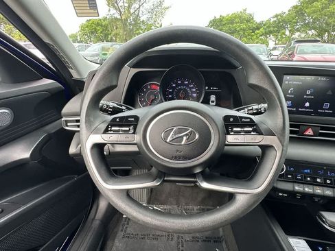 Used 2023 Hyundai Elantra SEL w/ Cargo Package FWD image 22