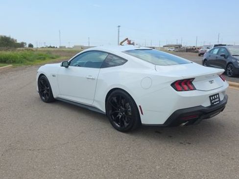 Used 2024 Ford Mustang GT Premium RWD image 8