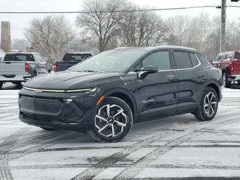New 2026 Chevrolet Equinox EV LT image 28