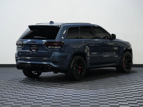 Used 2019 Jeep Grand Cherokee SRT w/ Trailer Tow Group IV AWD/4WD image 6