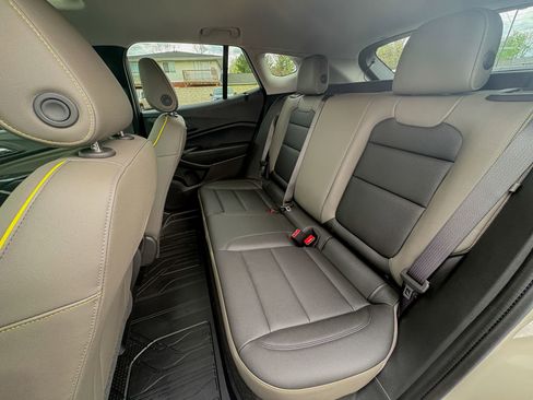 Used 2026 Chevrolet Trax ACTIV w/ Sunroof Package image 22