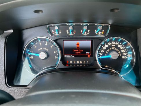 Used 2014 Ford F150 Lariat w/ Equipment Group 502A Luxury image 31