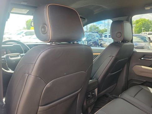 Used 2024 GMC Canyon Denali AWD/4WD image 14