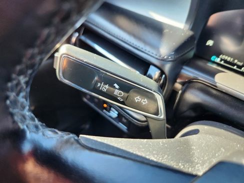 Used 2021 Lincoln Nautilus Standard w/ Equipment Group 101A image 22