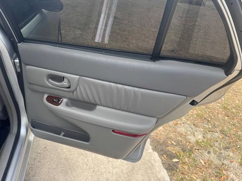 Used 2003 Buick Century Custom image 20