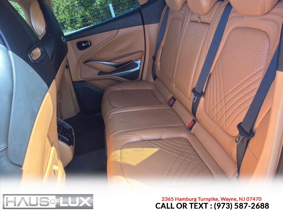 Used 2021 Aston Martin DBX AWD/4WD image 5