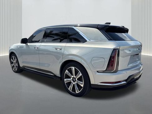 Used 2025 Cadillac Escalade IQ Luxury 1 AWD/4WD image 9