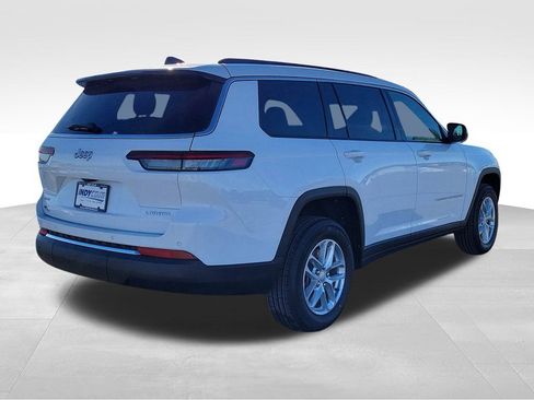 New 2025 Jeep Grand Cherokee L Laredo image 4