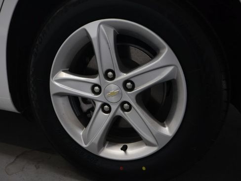 Used 2024 Chevrolet Malibu LS FWD image 33
