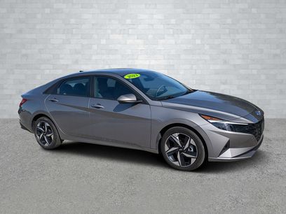 Used 2023 Hyundai Elantra SEL w/ Convenience Package